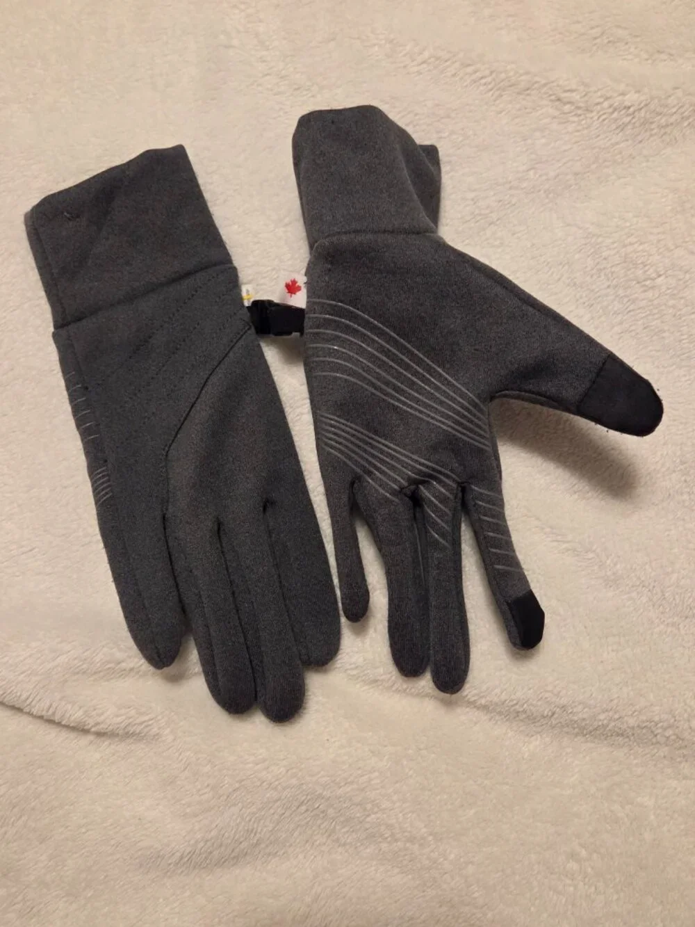 Tentree Sustainable Fleece Touchscreen Gloves Dark Grey Eco-Friendly Winter Gear