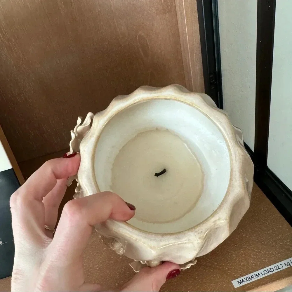 Anthropologie Corale textured jar candle sol tobac floral beige large 3D planter