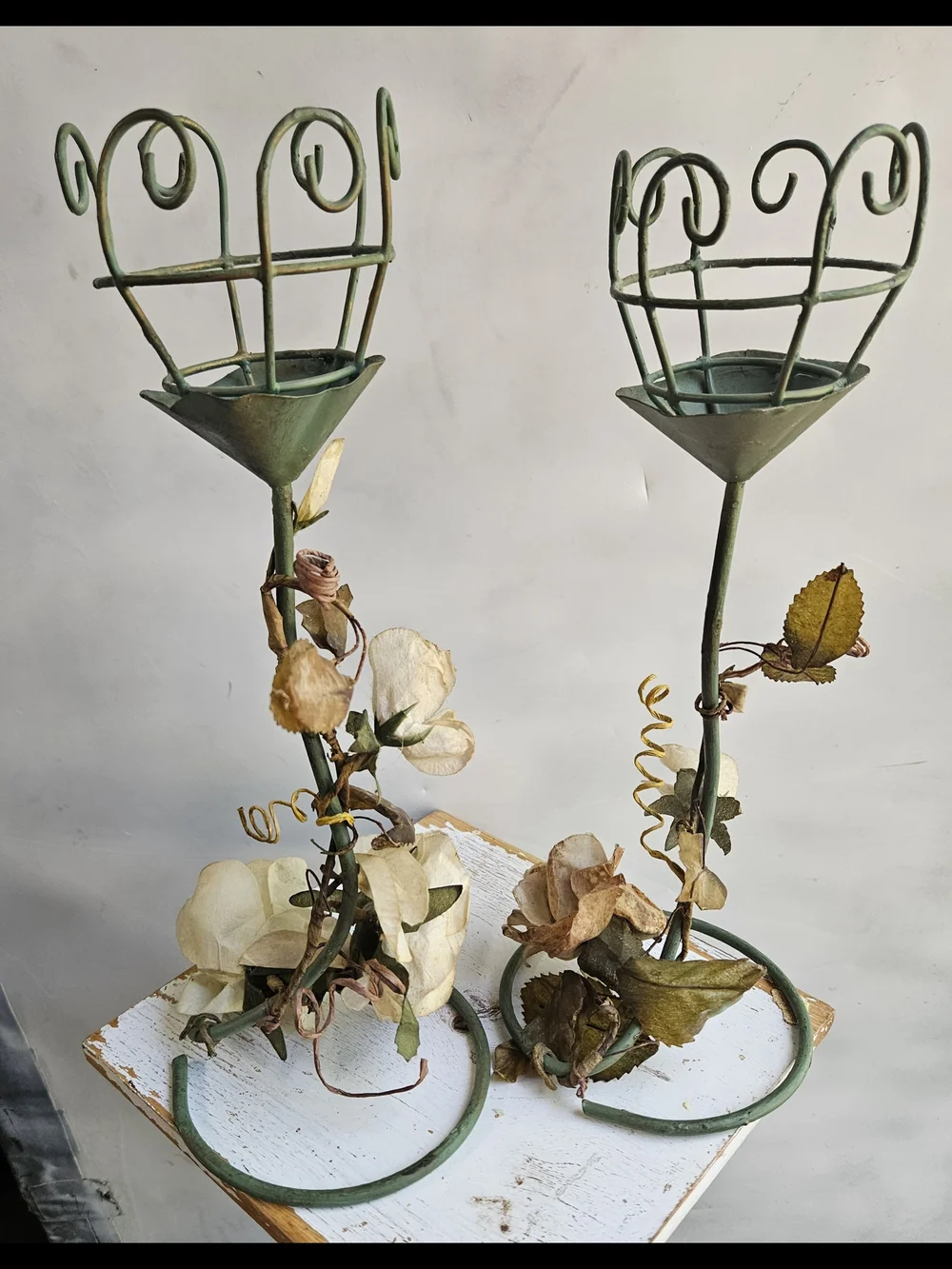 Source Unknown pair metal