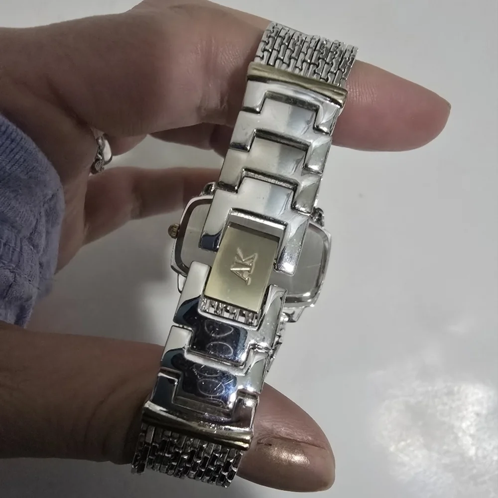Anne Klein rectangular flaws