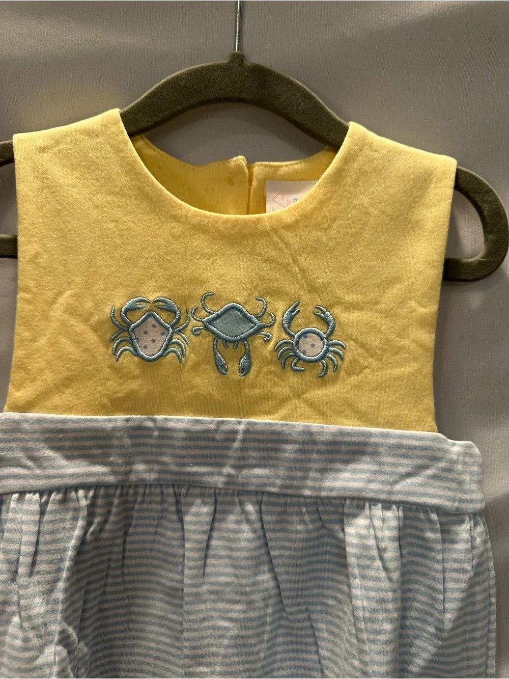 Stitchy Fish soft yellow