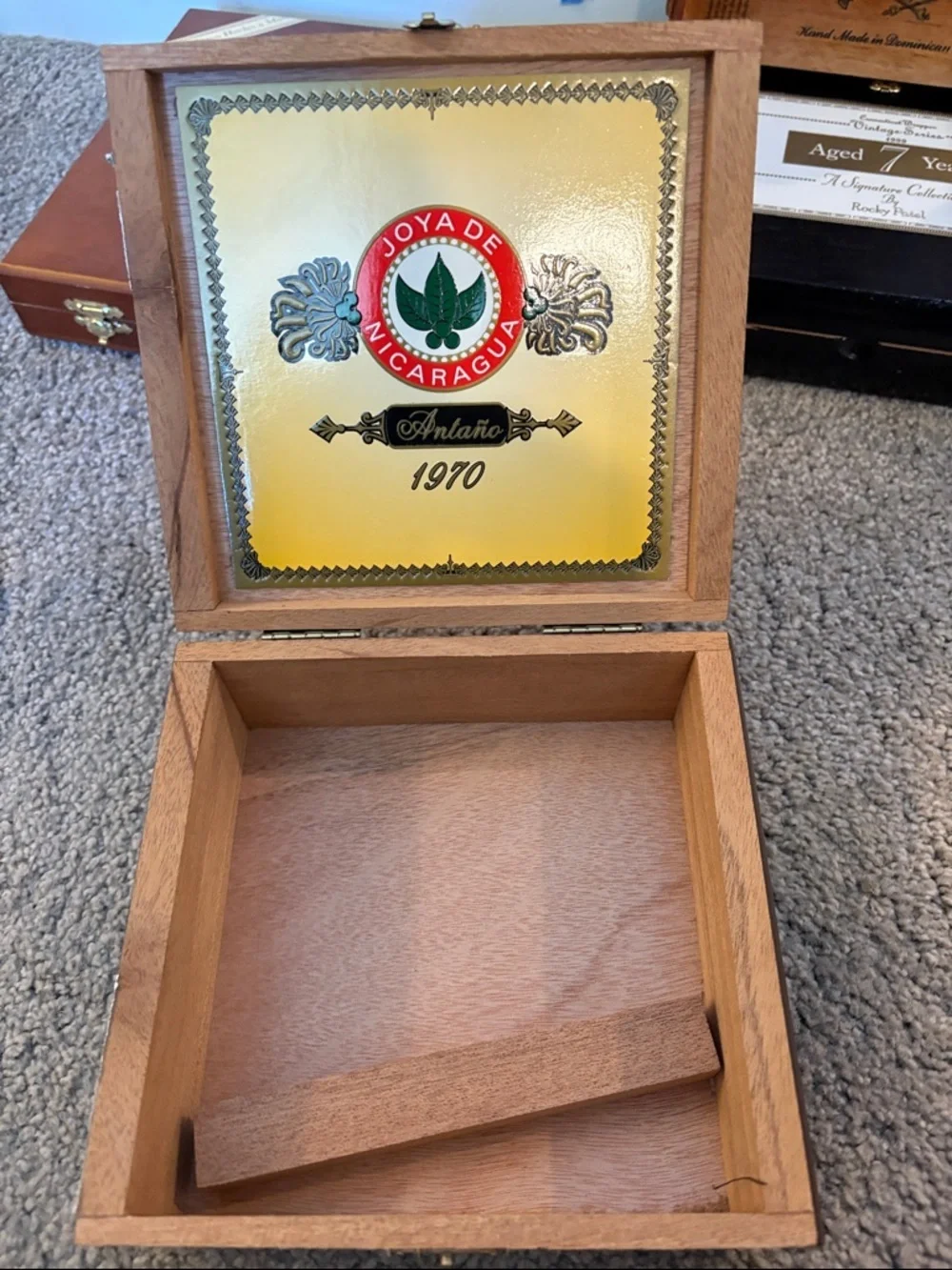 cigar box set assorted