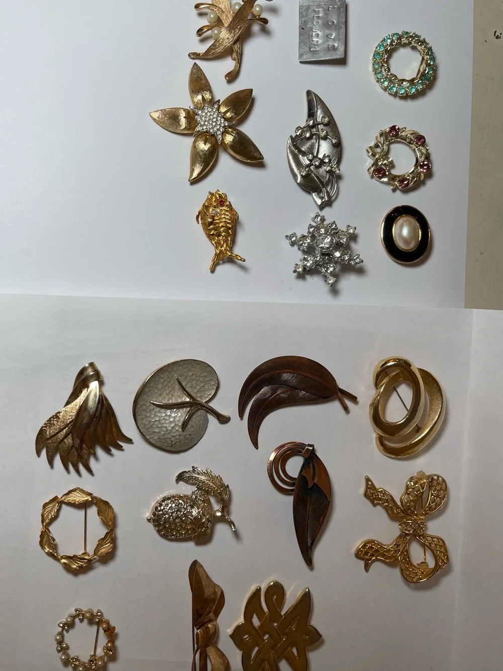 Assorted vintage brioche collection
