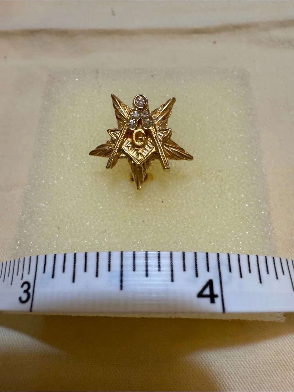 N/A elegant gold
