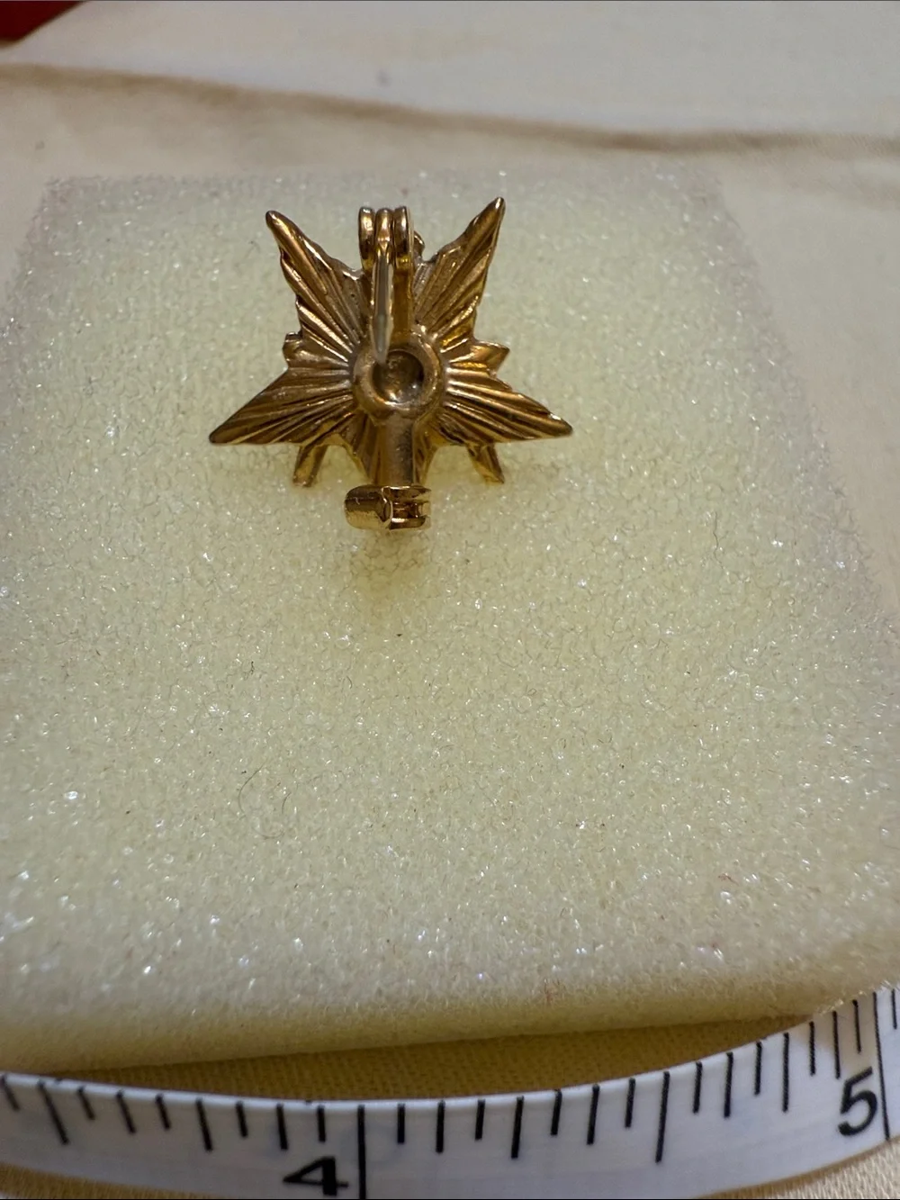 N/A elegant gold