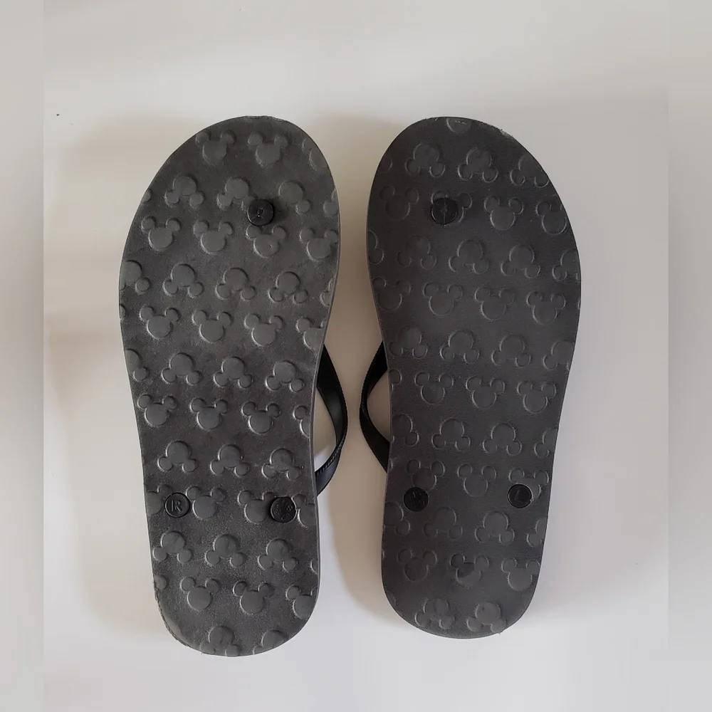 Disney Men's (Unisex) Flip Flop Sandal Size 8-9