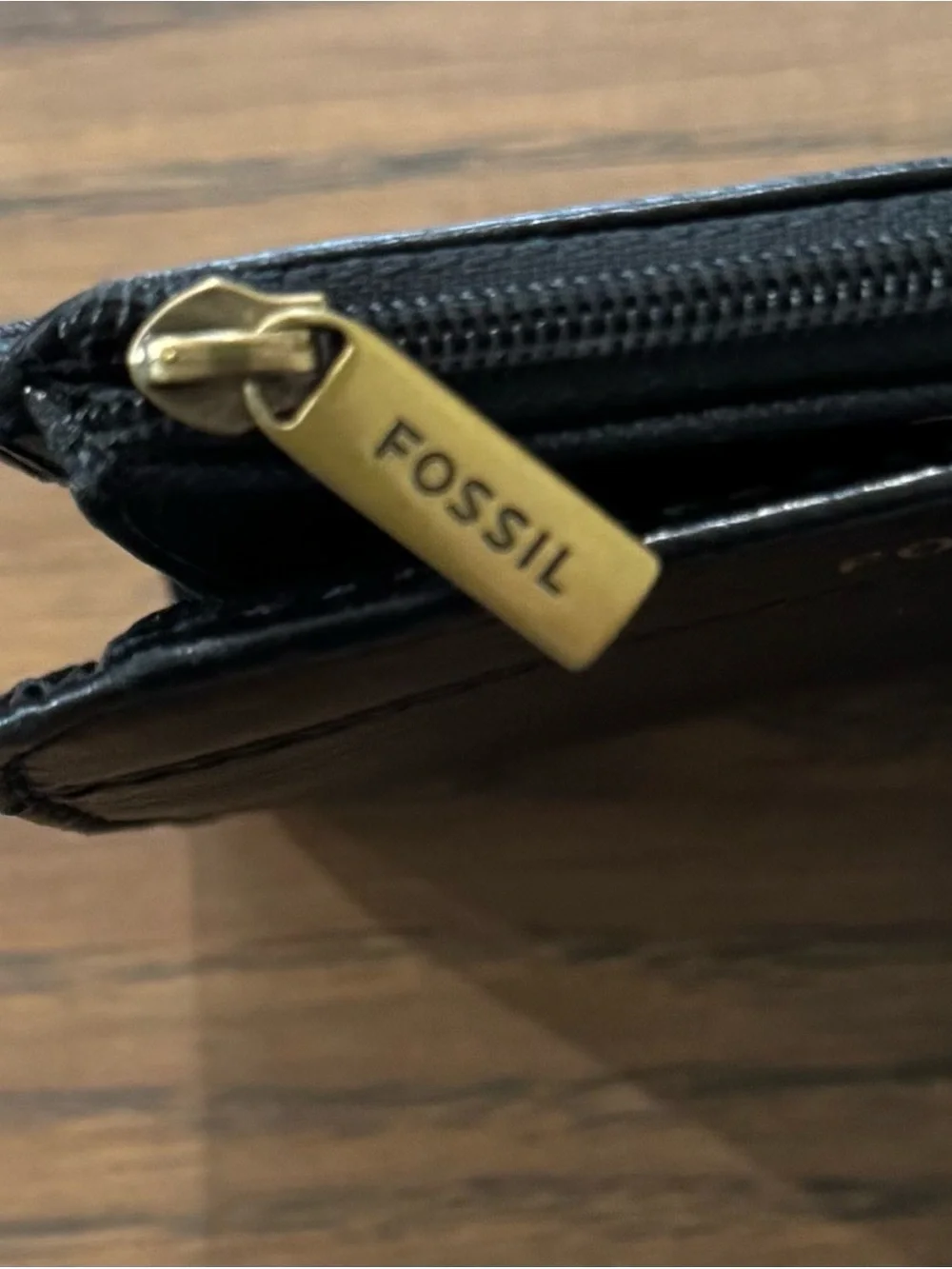 Fossil leather bifold