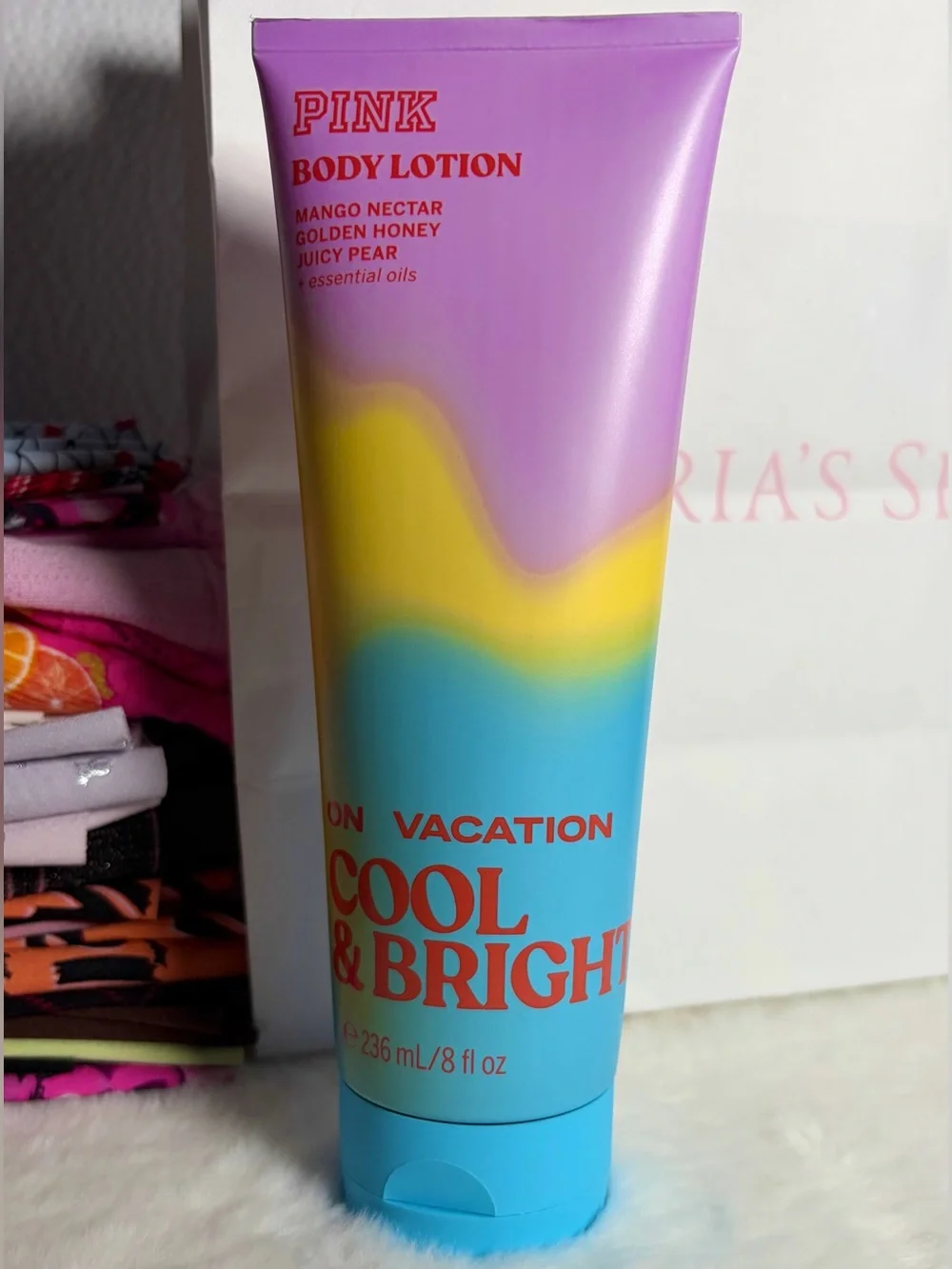 PINK Victoria’s Secret - ON A VACATION COOL & BRIGHT- Body Lotion