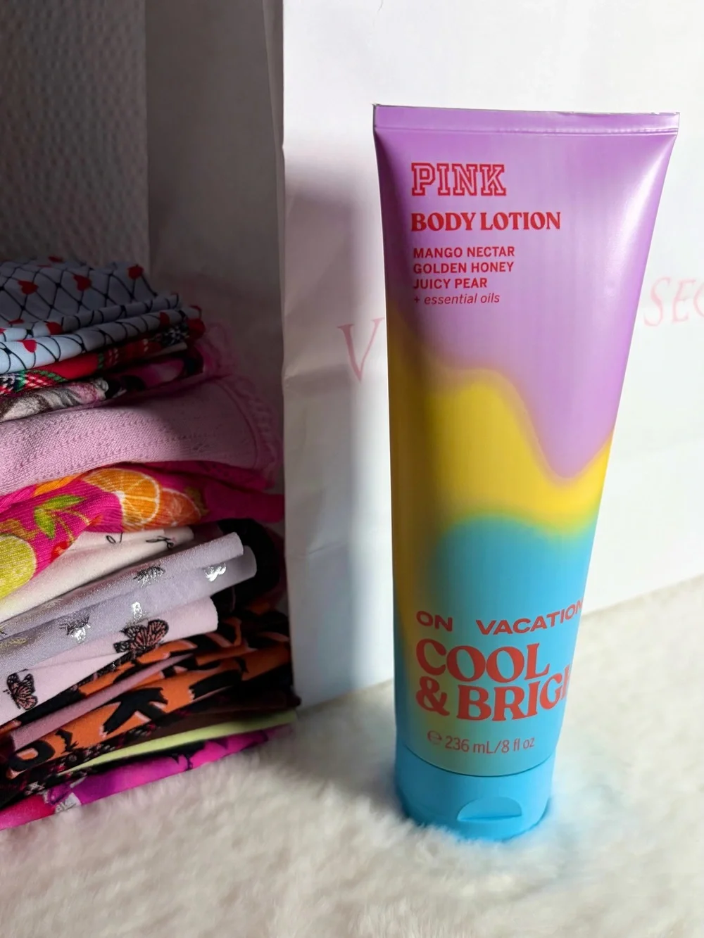 PINK Victorias Secret 8floz sealed