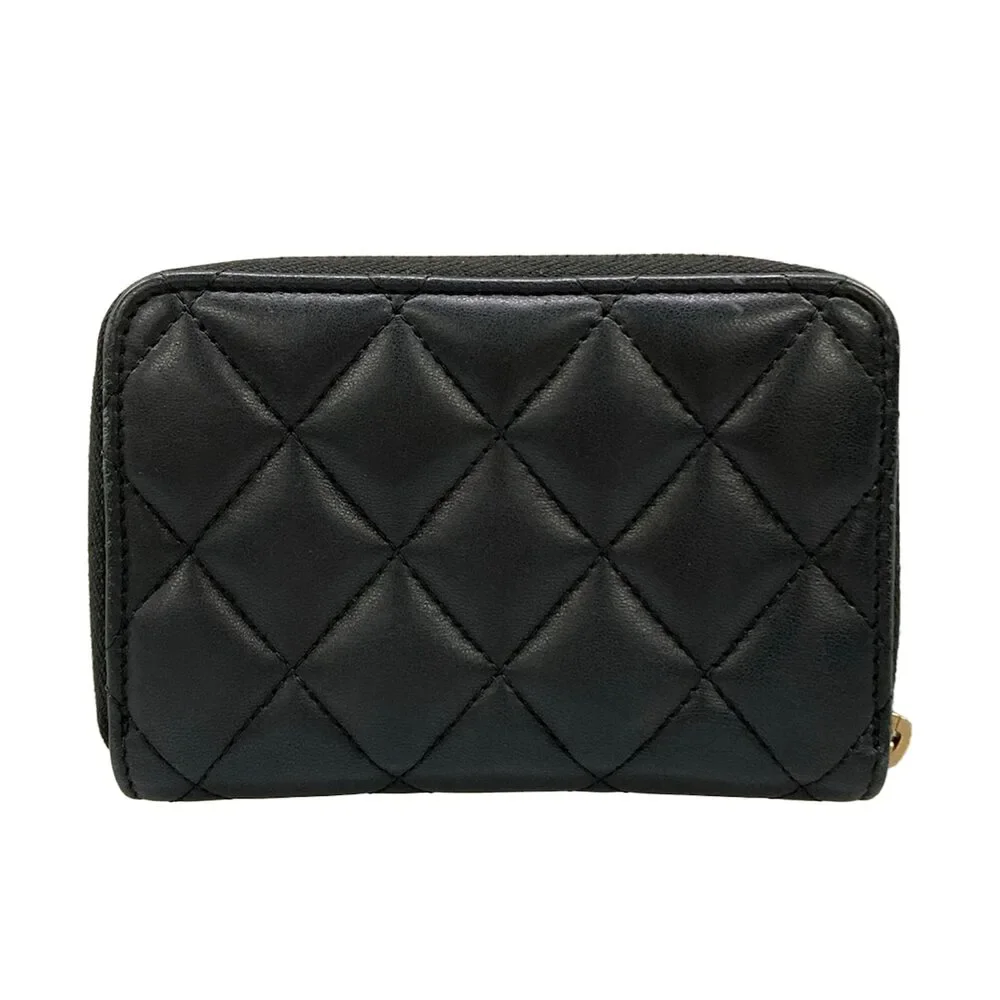 CHANEL matelasse coin