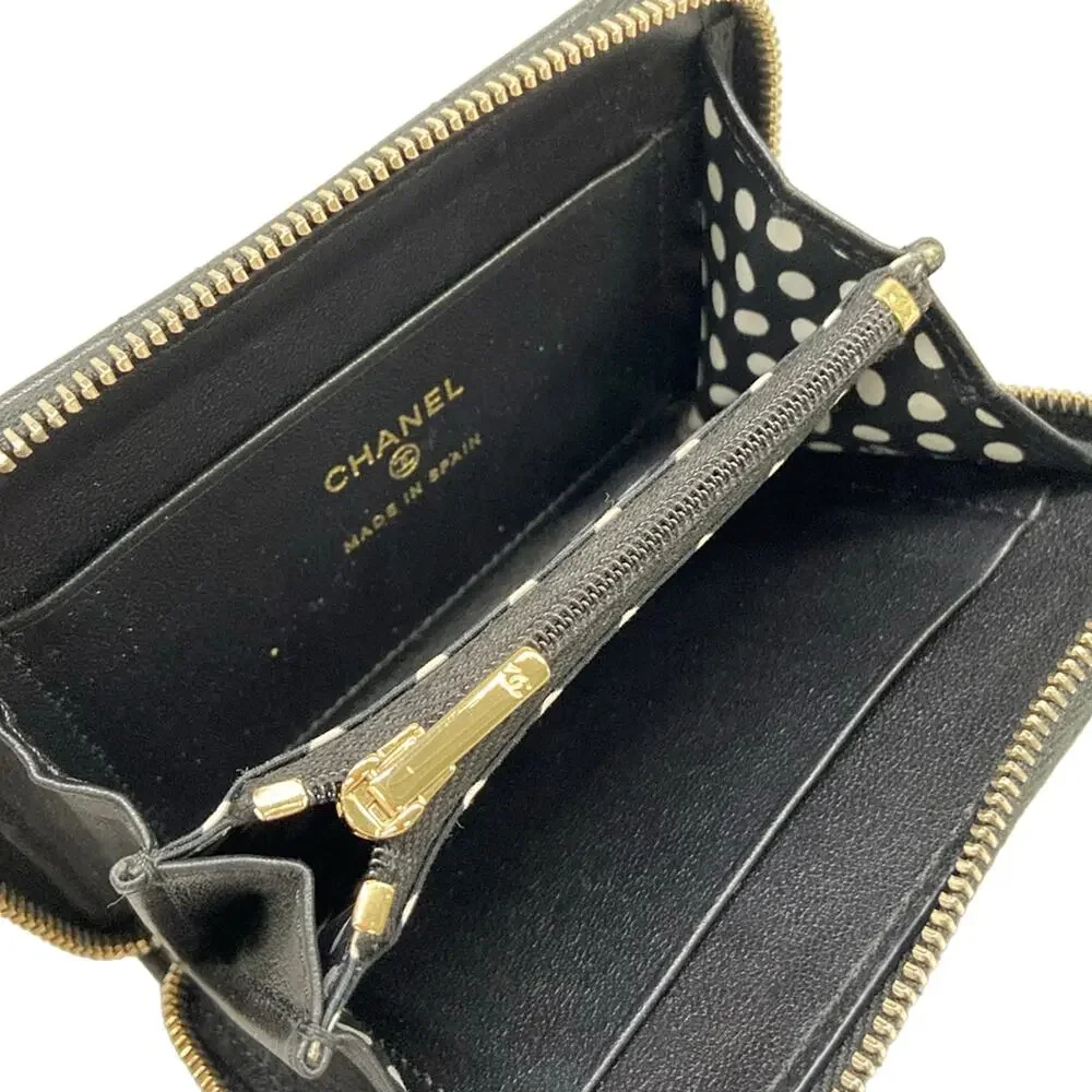 CHANEL matelasse coin