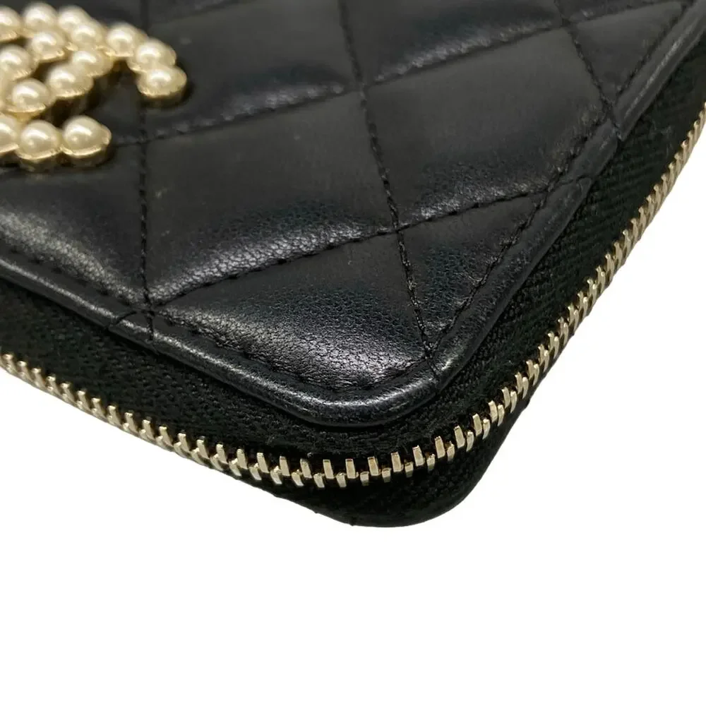 CHANEL matelasse coin