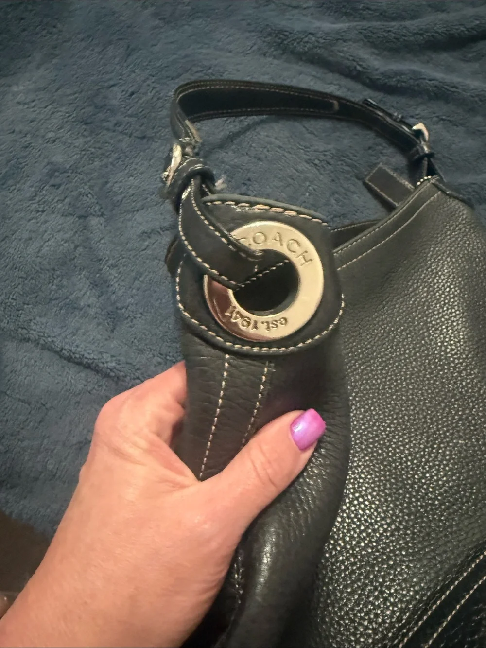 Coach bag shoulder front