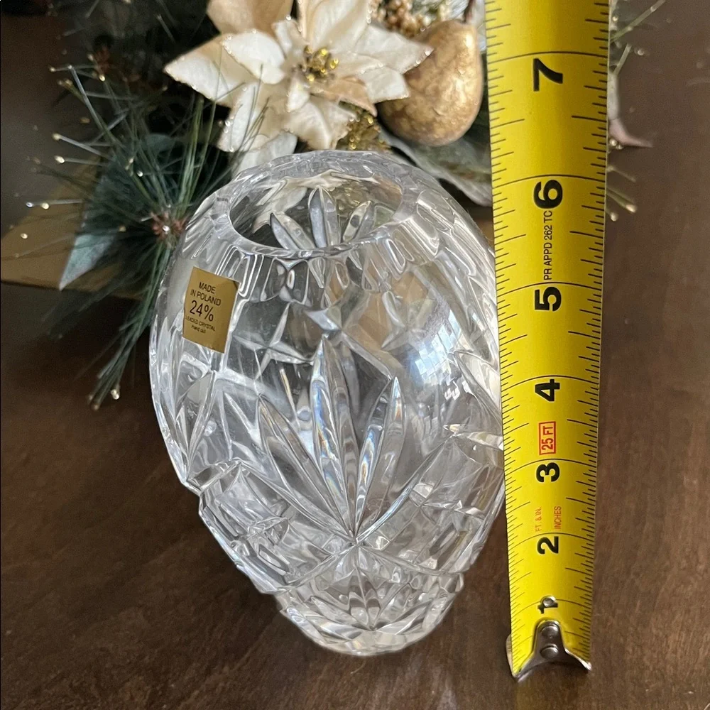 N/A crystal vase