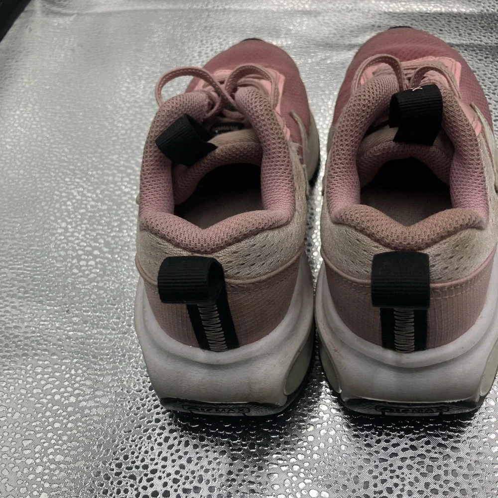 Nike insole sneakers