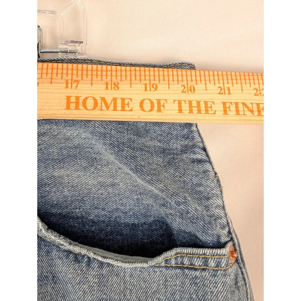 Levis levi 569