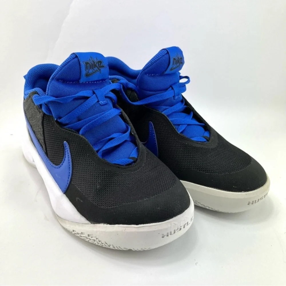 Nike nwt sneakers