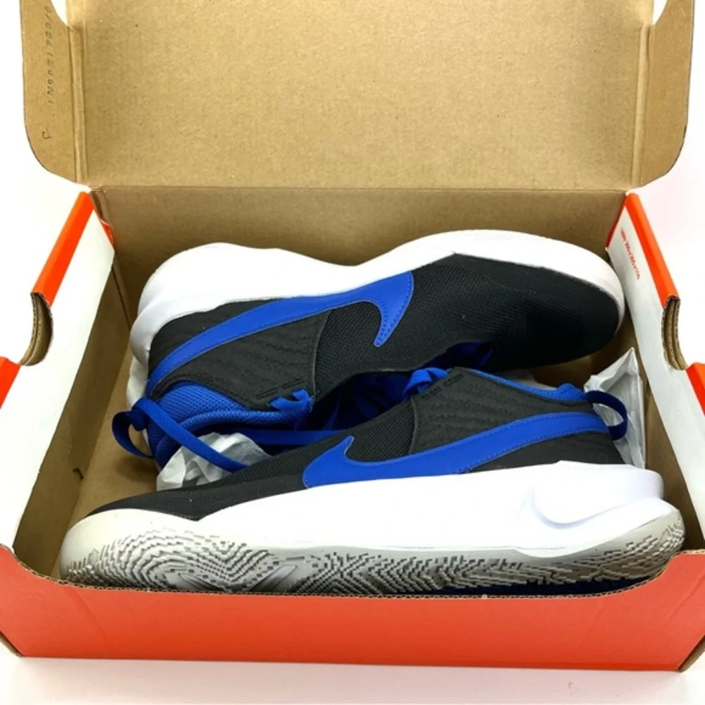 Nike nwt sneakers