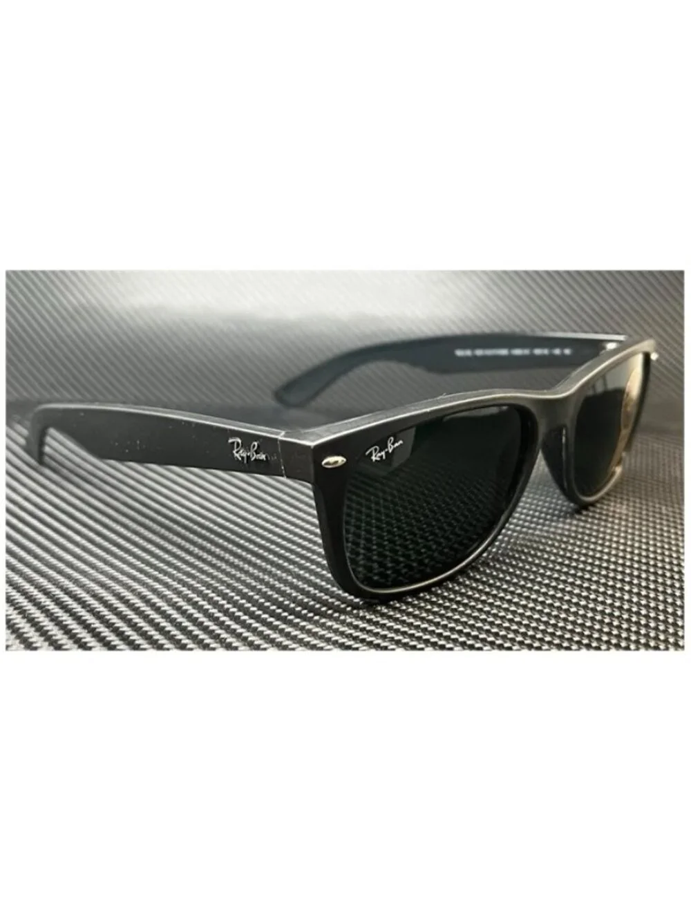 Ray-Ban new tags