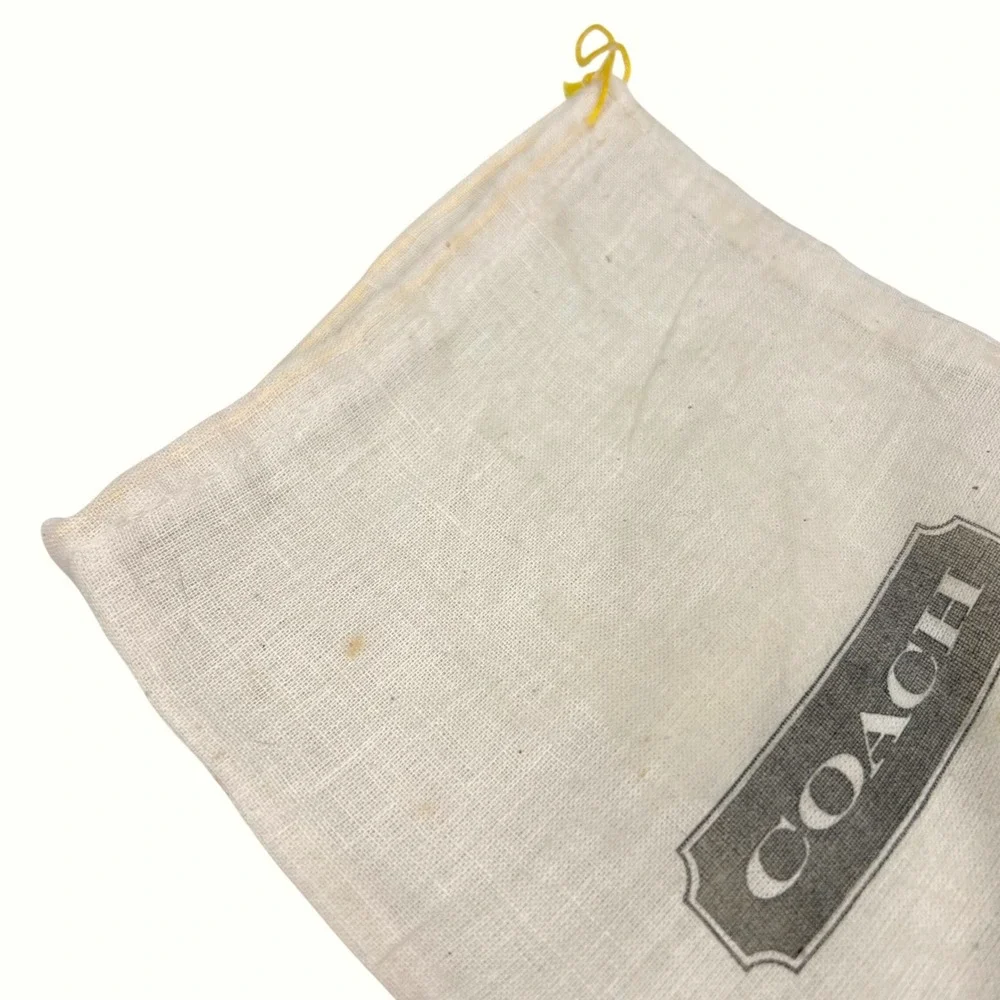 Coach authentic dust