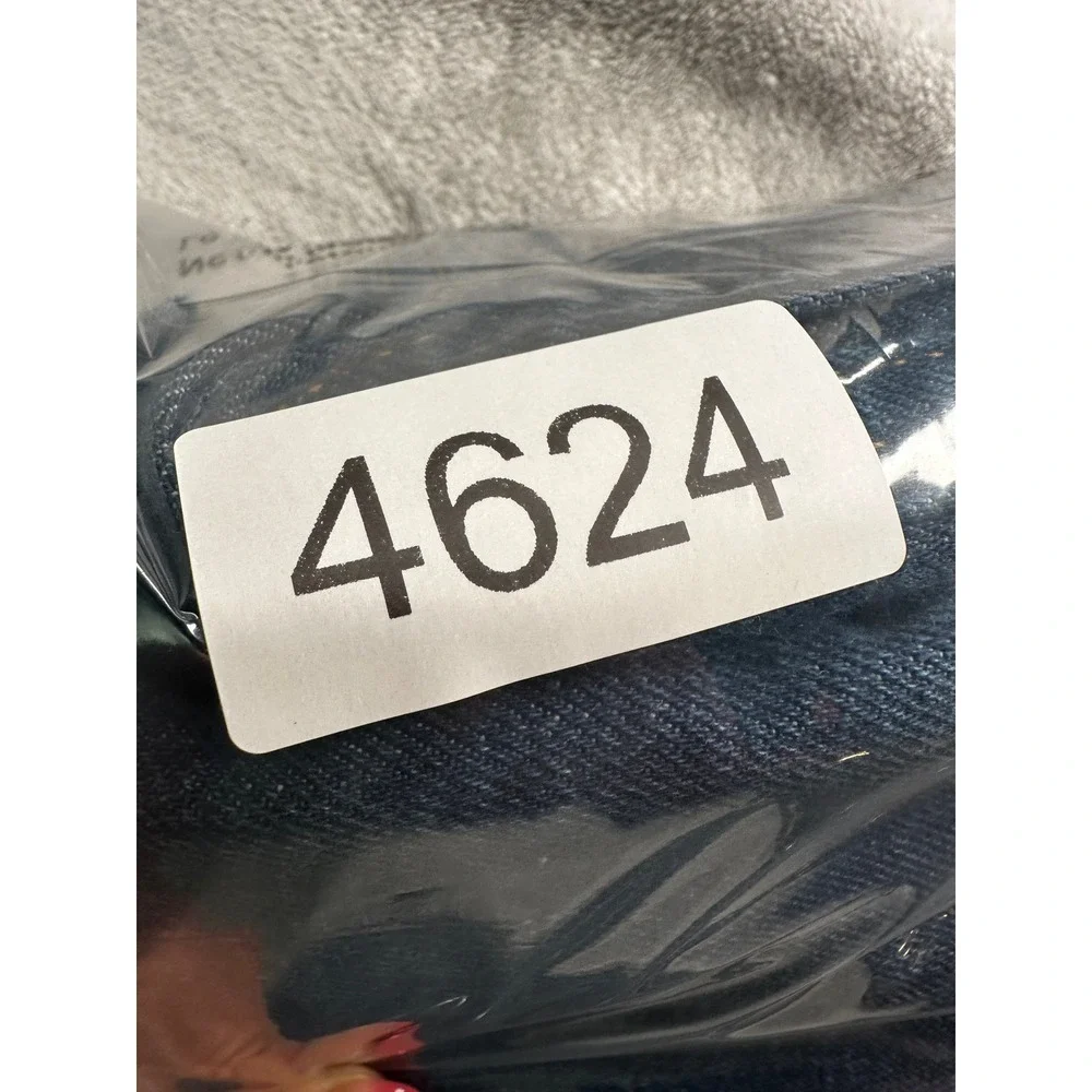 Levis button feature