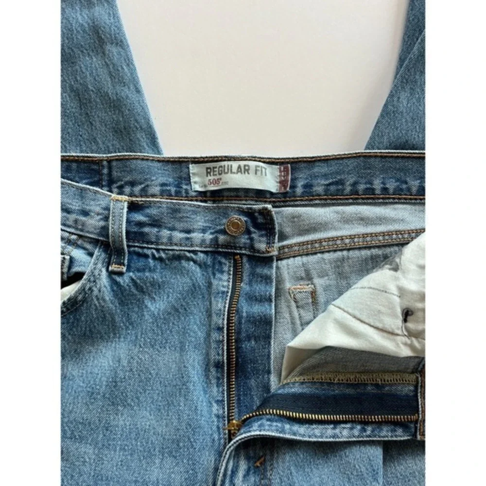 Levis there are