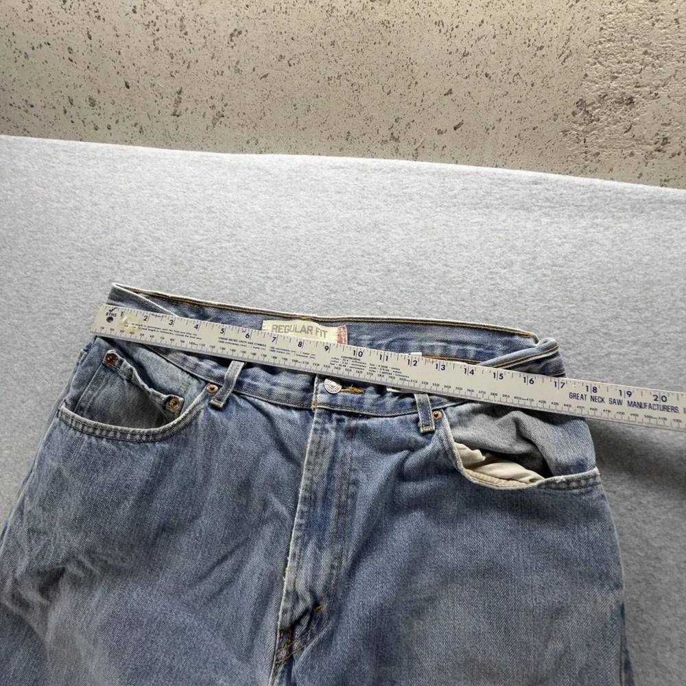 Levis measurements waist
