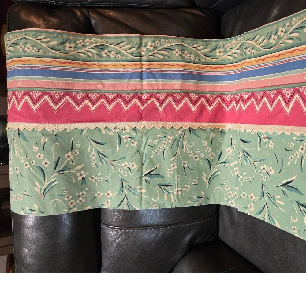 Unbranded Floral‎ Valance Green Pink Vintage Cottagecore 26x18 Good