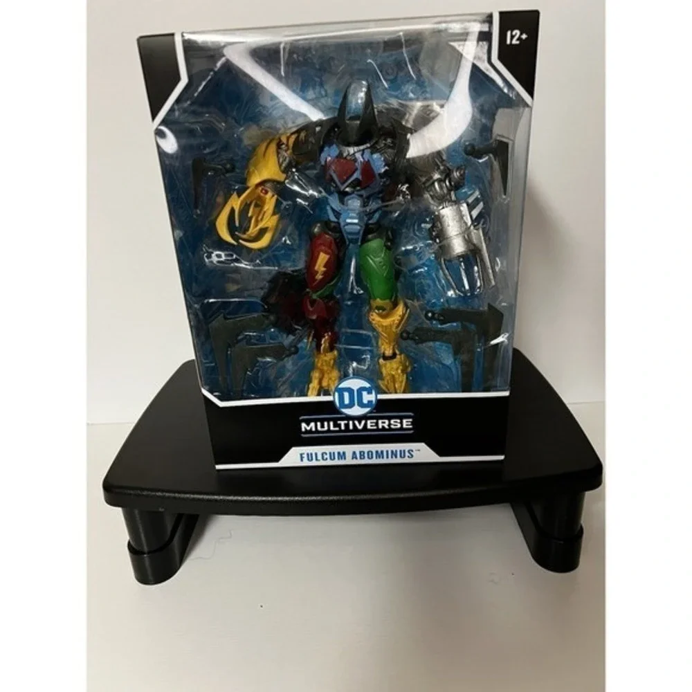 DC mcfarlane multiverse