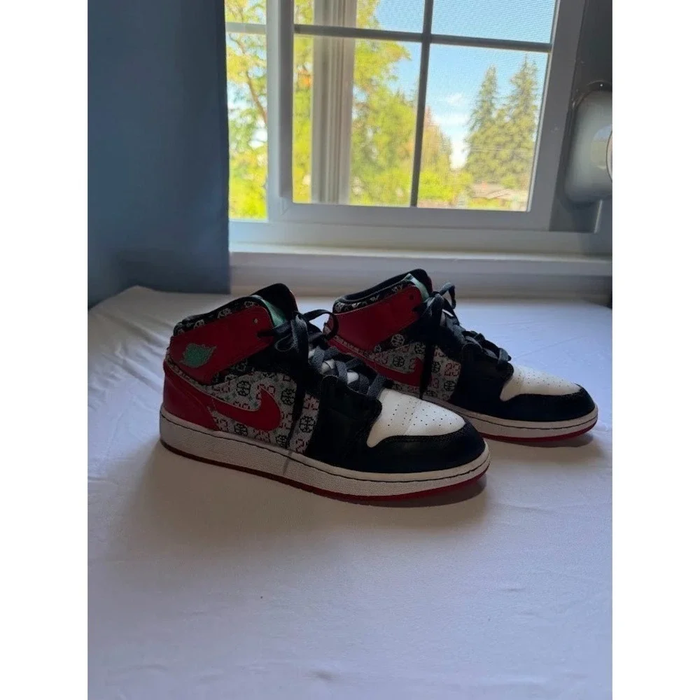 Nike Kids Black White Red Mid-Top Sneakers