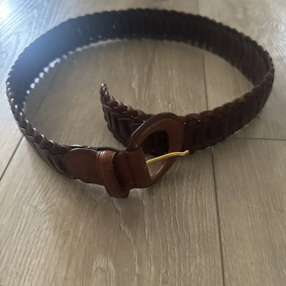 Vintage Harolds Womens Belt Size M‎  Brown Braided Woven Leather Wide Italy 2.5
