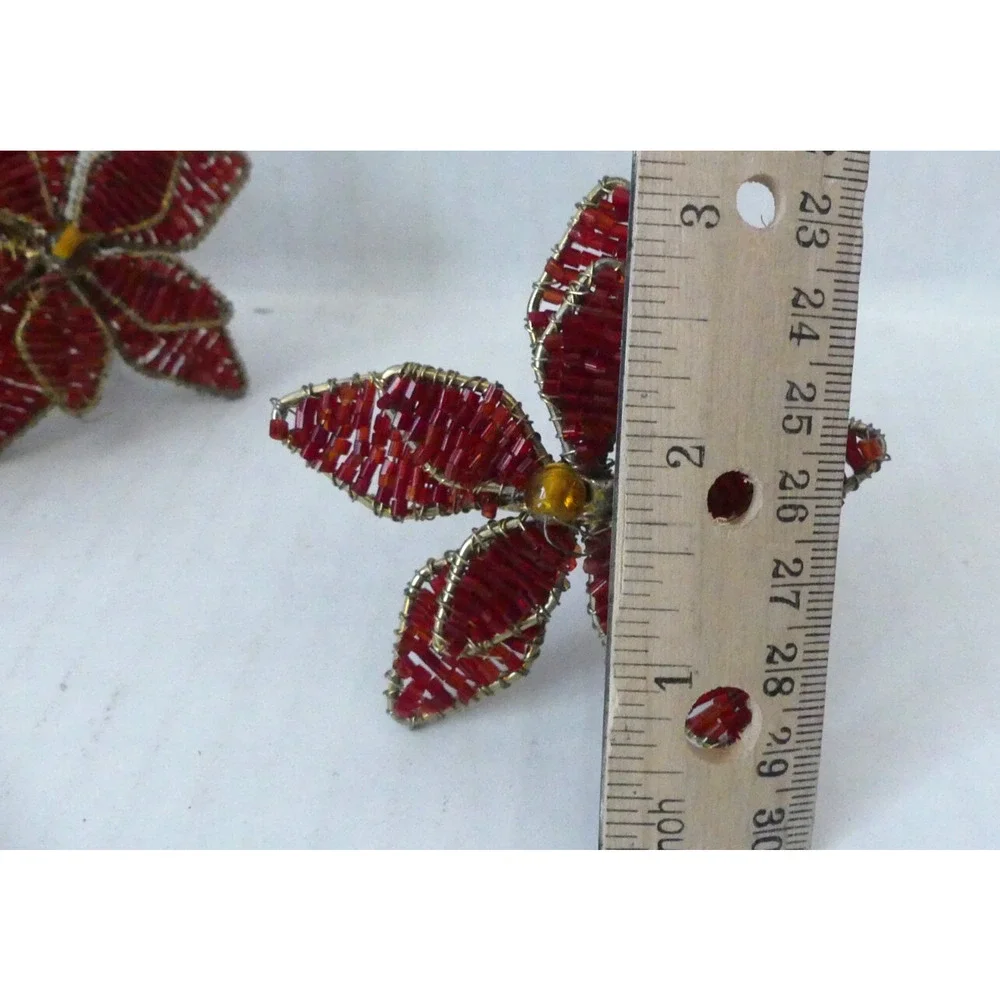 Unbranded red bead