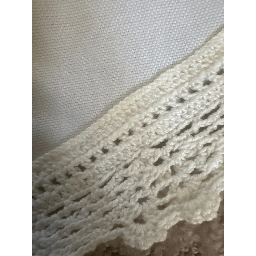 N/A round white