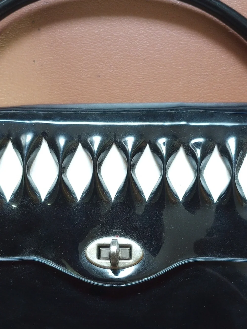 Vintage Retro Girl's Neutral Black & White Vinyl Purse, Faux Patent Leather