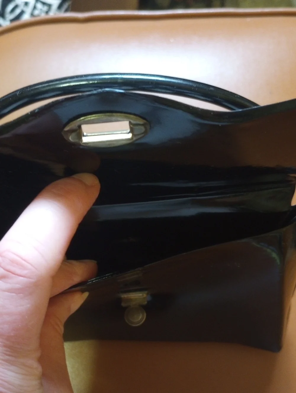 Vintage Retro Girl's Neutral Black & White Vinyl Purse, Faux Patent Leather