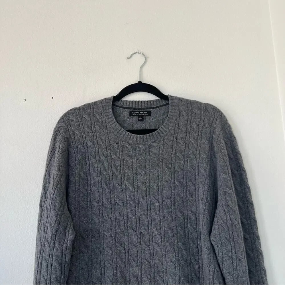 Banana Republic Grey Cable Knit Merino Wool Cashmere Blend Crewneck Sweater