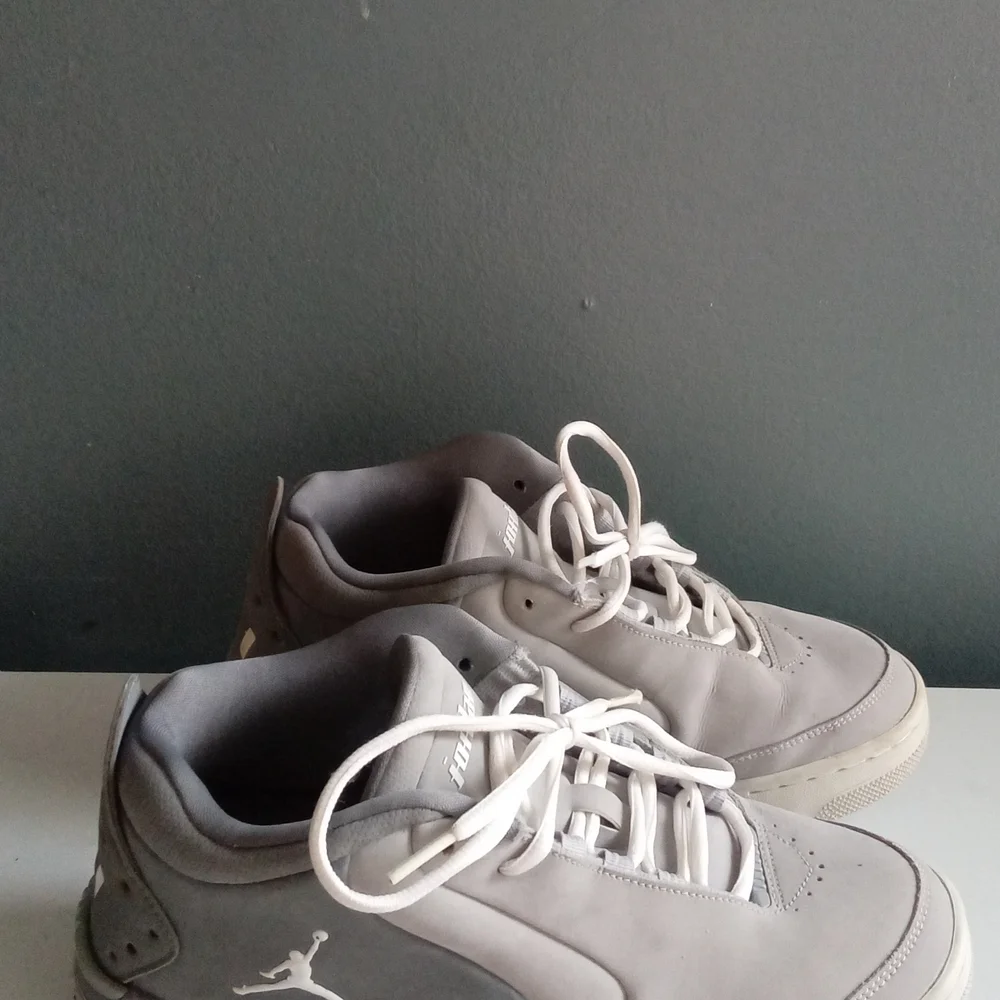 Jordan pattern gray