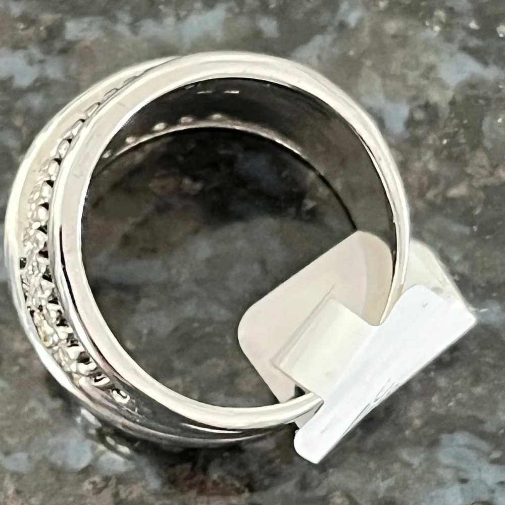 N/A thick silvertone