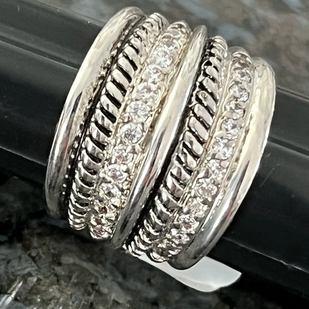 N/A thick silvertone