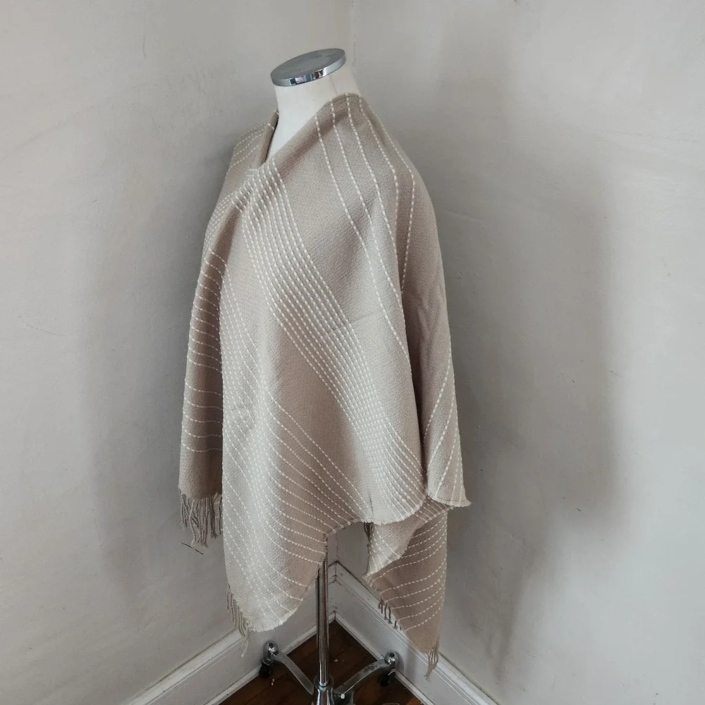 Johnston &‎ Murphy Tan Striped Fringe Poncho Wrap Womens One Size