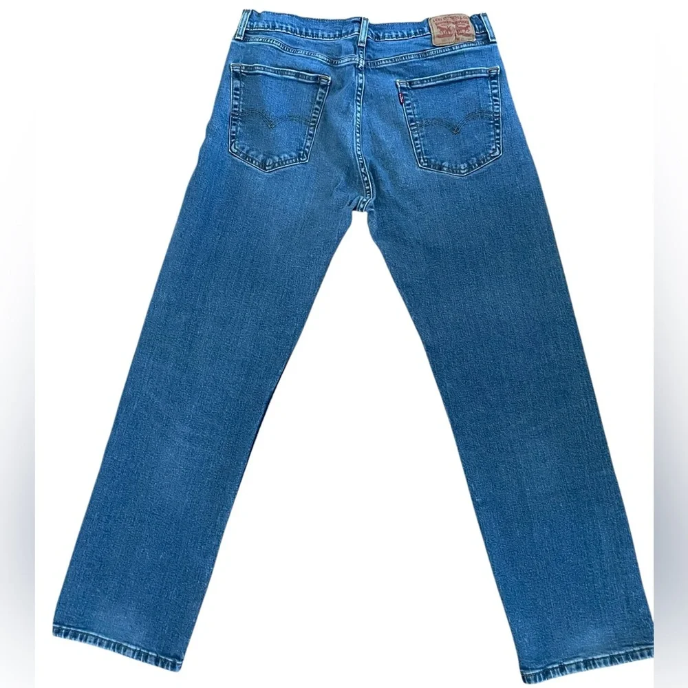 Levis excellent preowned