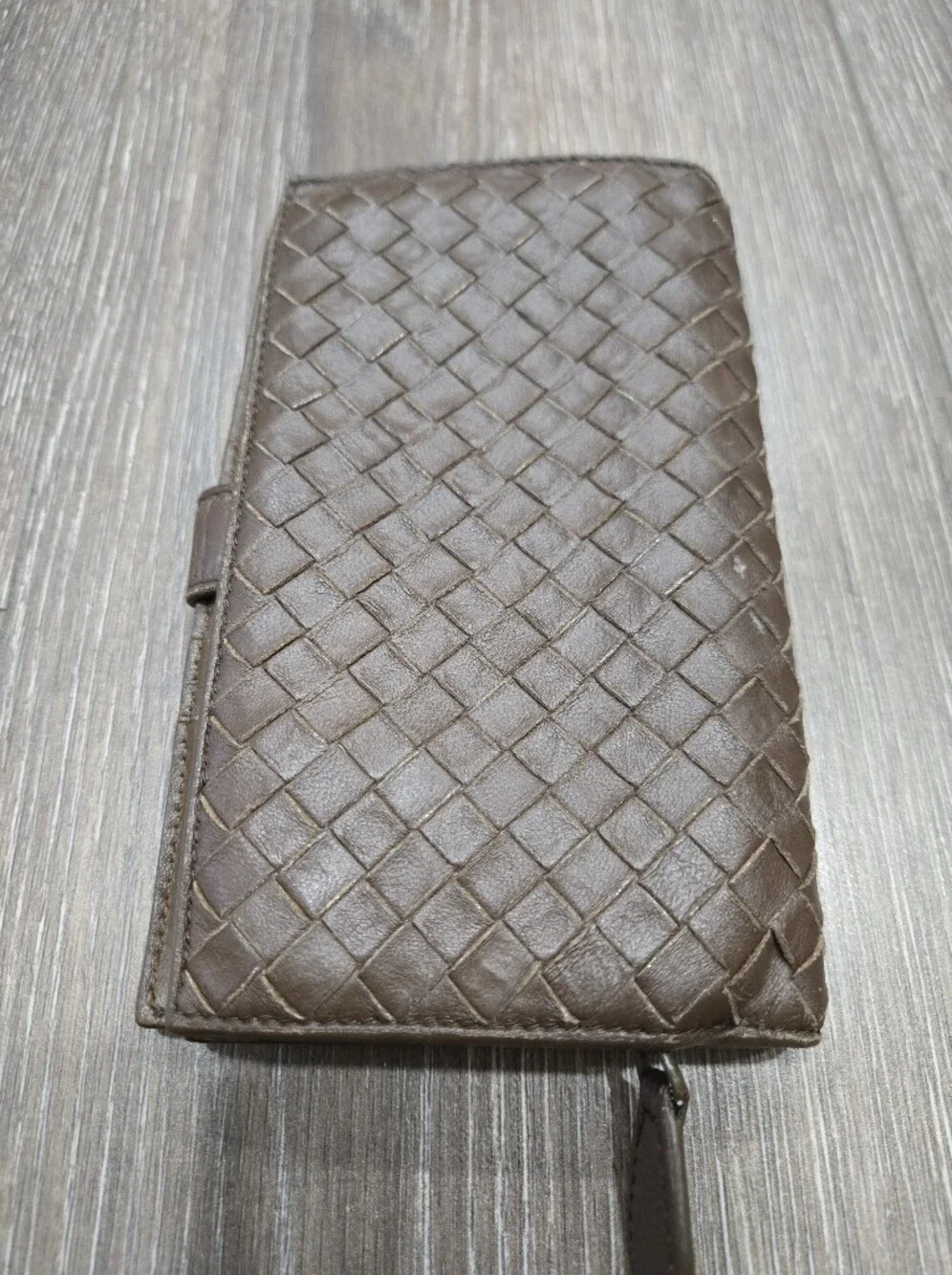 Bottega Veneta cards fold offers