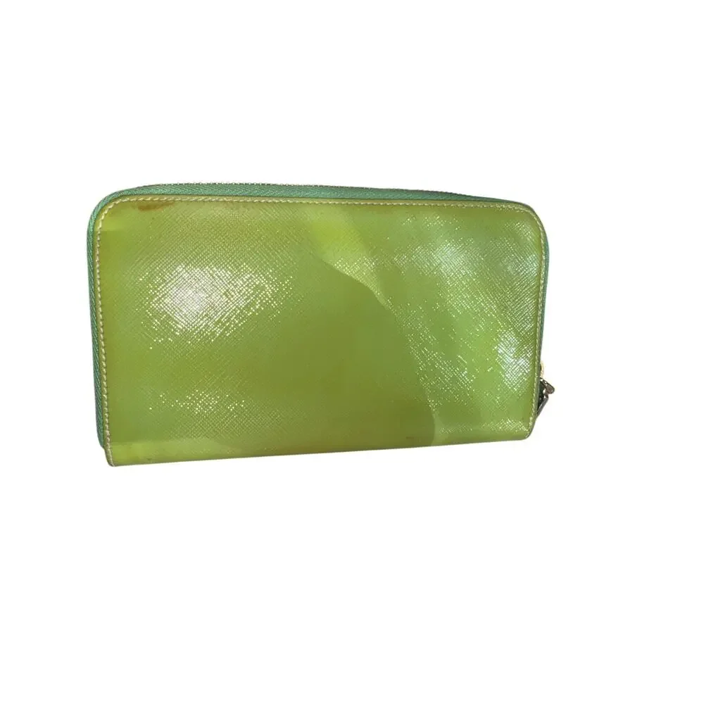 Prada saffiano patent