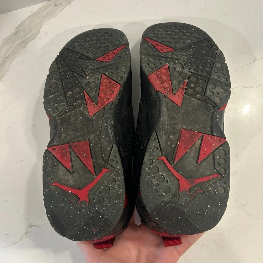 Jordan low jumpman iconic