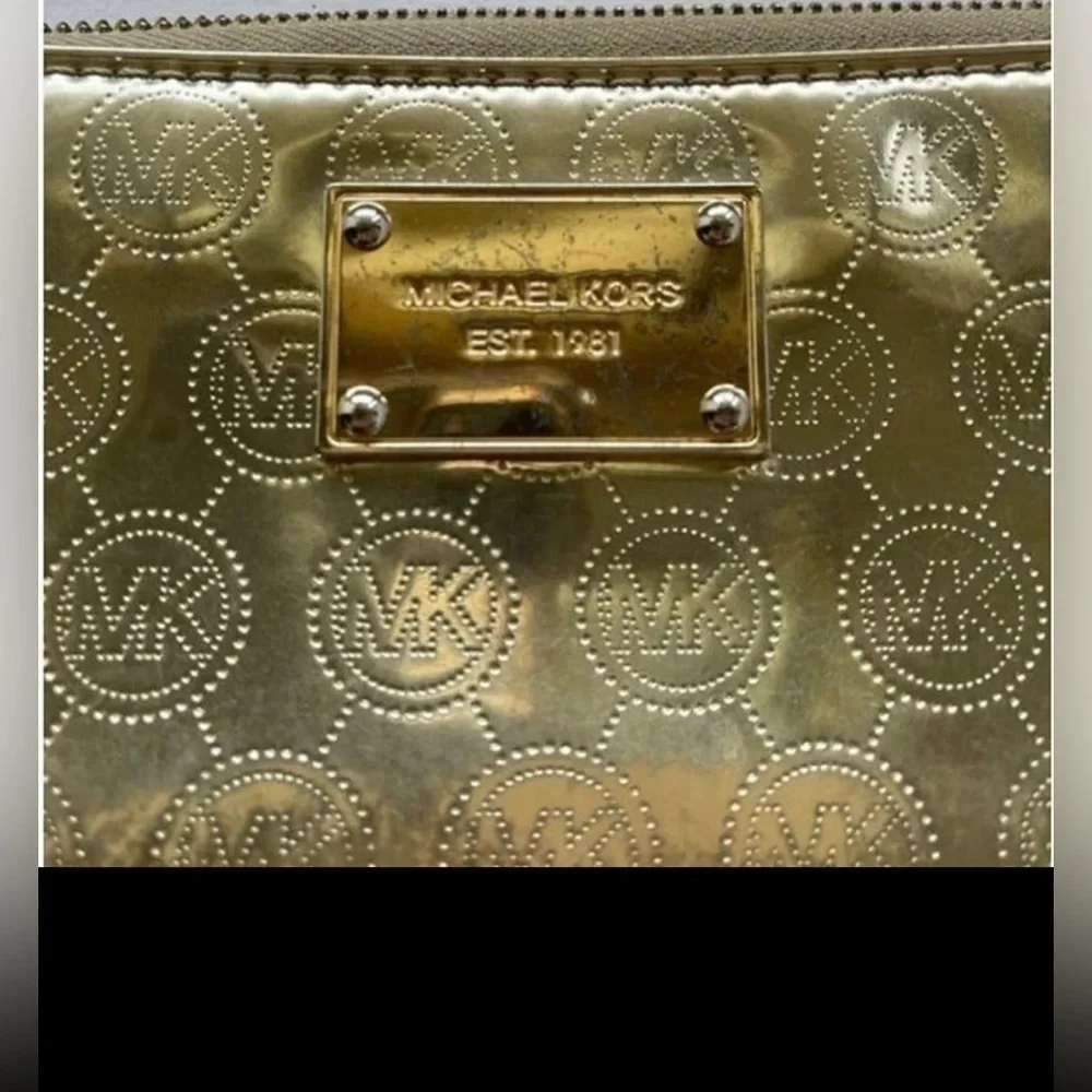 Michael Kors Gold metallic leather Jet Set Zip Around Wallet