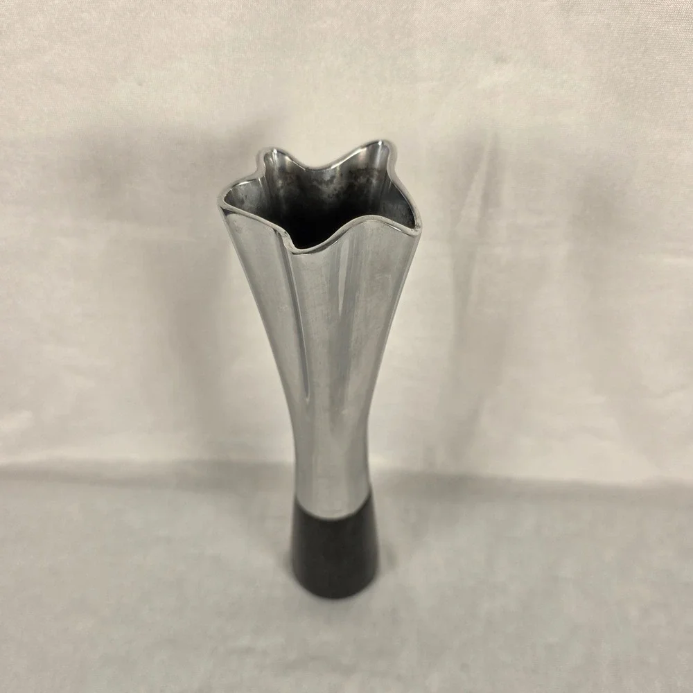 Nambe alloy bud