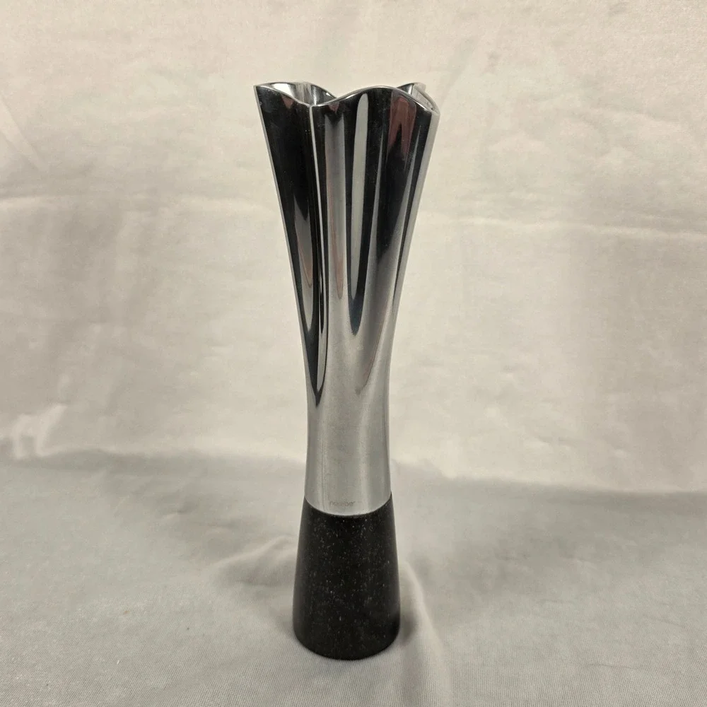 Nambe alloy bud
