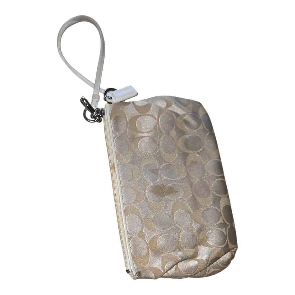 Coach wristlet signature