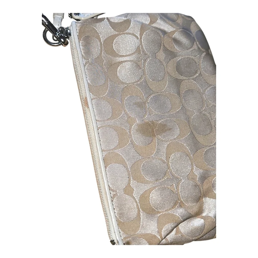Coach wristlet signature
