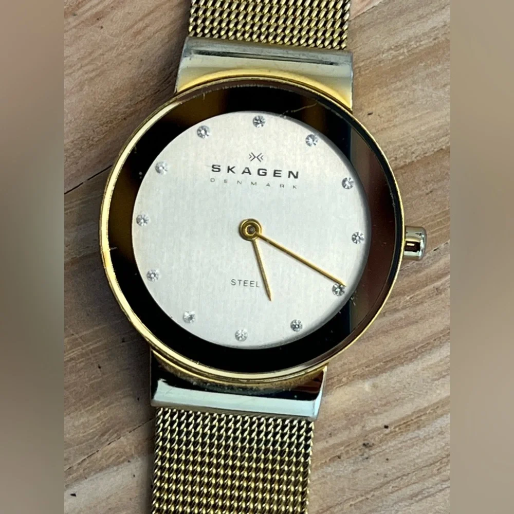 Skagen Steel Denmark Ladies Watch Gold-Tone Mesh Bracelet  Dial Ring Crystals
